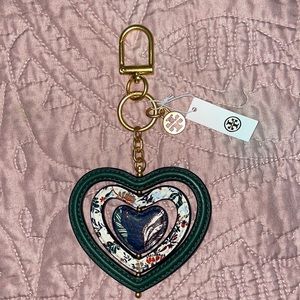 ❗️New❗️Tory Burch heart shape key chain
